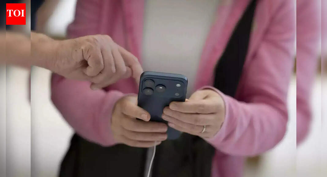 Airtel, Reliance Jio and Vodafone-Idea to WhatsApp, Snapchat and others: Government is 'right' on SIM