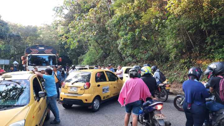 Reunión clave entre Gobierno, gobernadores y taxistas para definir precio diferencial del gas vehicular