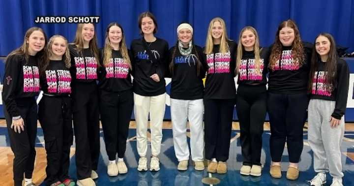 Sioux City girls basketball team returns to court after bus crash