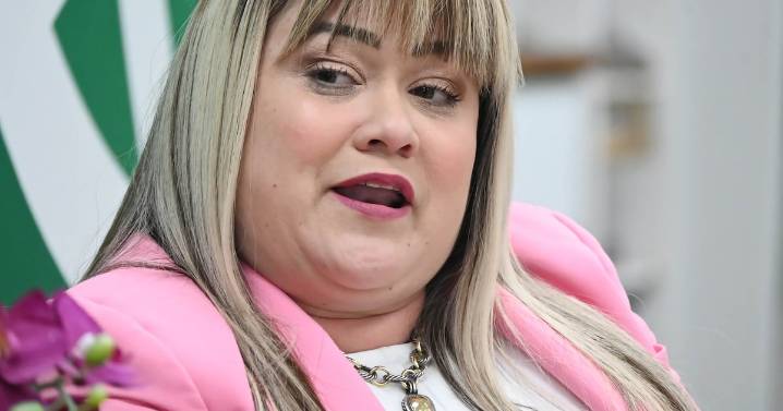 A ocho años de María, aún 654 hogares viven bajo toldos azules