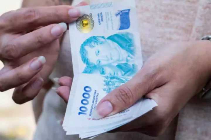 ¿Cobrás aguinaldo? Entre "gustitos" y deudas, en qué van a destinarlo los salteños