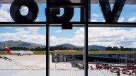 Galicia cierra noviembre con luces y sombras en sus aeropuertos: suben Vigo y A Coruña, cae Santiago