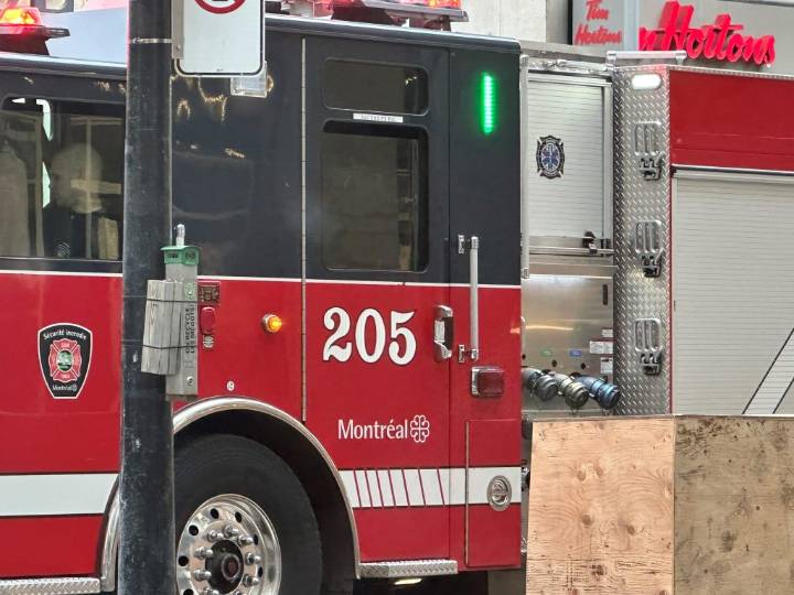 Montreal man critically injured in suspicious apartment fire