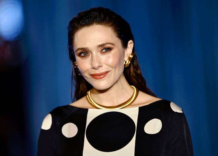 Elizabeth Olsen recuerda su caótica infancia junto a sus hermanas Mary-Kate y Ashley: “Se vieron obligadas a ver mis obras durante toda mi vida”