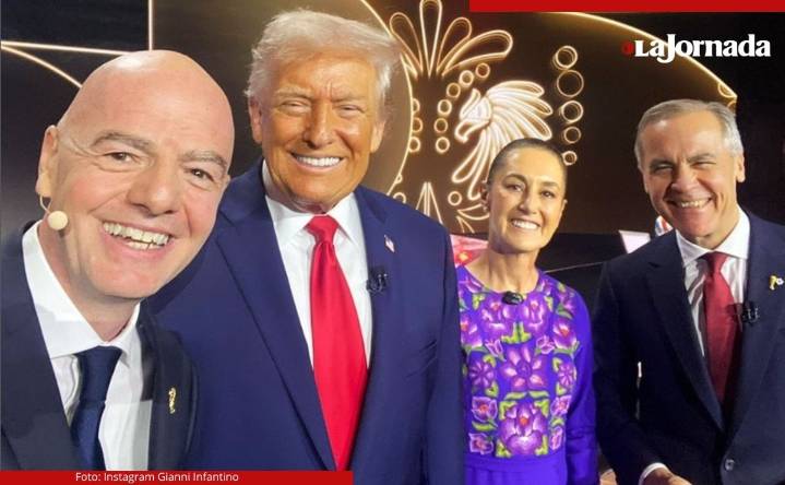 Infantino toma 'selfie' histórica con Sheinbaum, Trump y Carney
