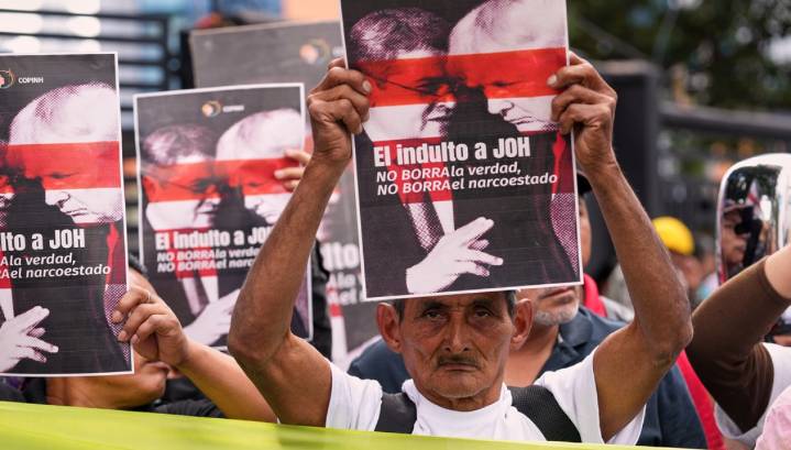 Honduran AG issues international arrest warrant for former president