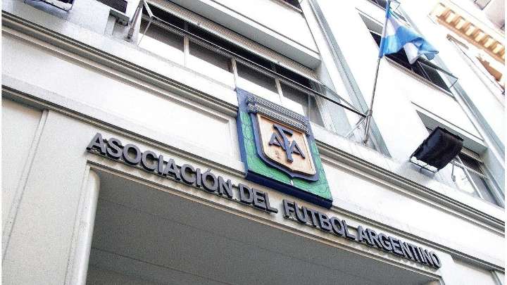 Sur Finanzas: allanan la AFA, Racing, Independiente y otros 15 clubes en un megaoperativo judicial