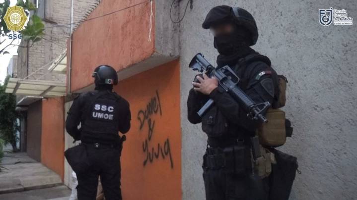 Detienen a un hombre en Coyoacán que disparó contra su pareja sentimental e intentó quitarse la vida