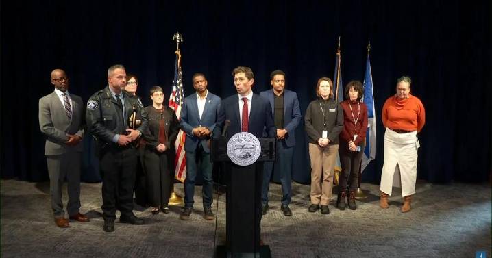 Mayor says police won’t help with immigration enforcement on Somali immigrants in Minneapolis