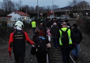 Una avería en el tren a Bilbao obliga a los pasajeros a caminar 100 metros por las vías en Ribamontán al Monte