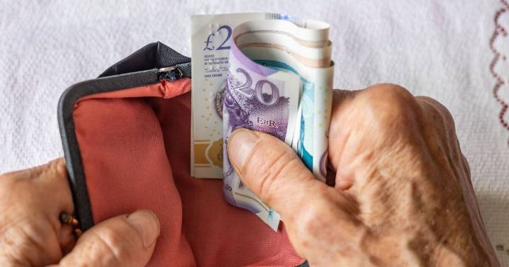 Older state pensioners given extra £422 per month from DWP