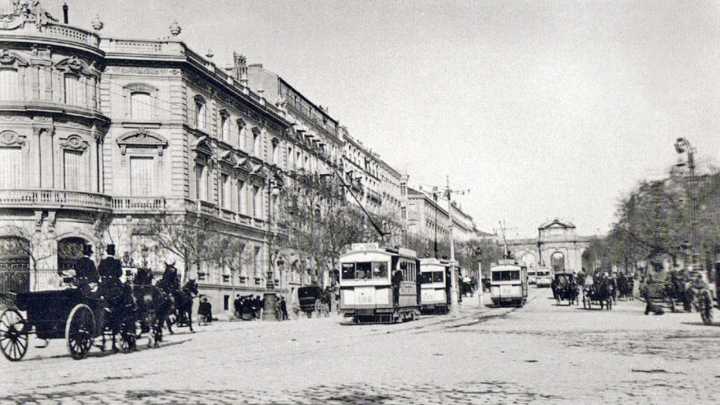 Cuando en Madrid se conducía por la izquierda