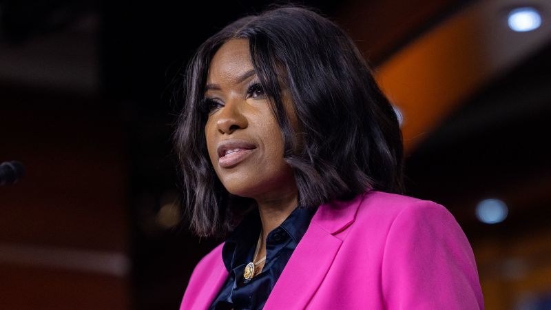 Jasmine Crockett scrambles Democrats as she weighs a last