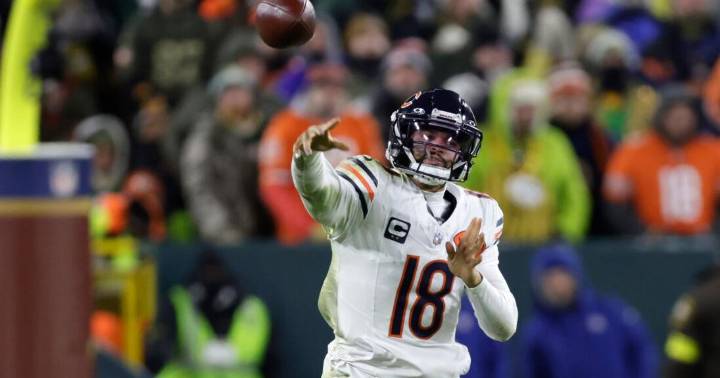 Bears try to regroup after latest comeback attempt falls short in loss to Packers