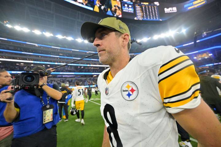 What Happened to Aaron Rodgers? Why Is Steelers QB Bleeding? Pittsburgh Steelers QB Aaron Rodgers gets injured during the Week 13 game against Buffalo Bills, bleeding from his nose. Read why? Amit Kum