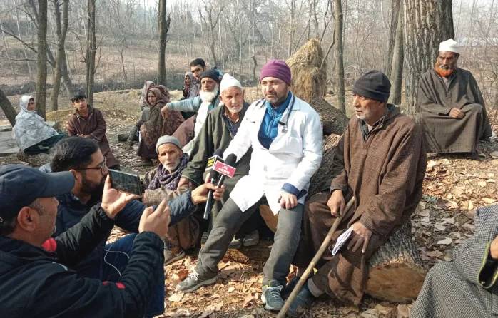 Moul Mouj Foundation organises free medical camp for senior citizens in Shangus