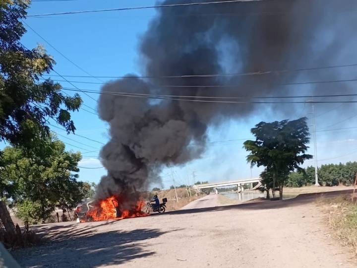 En Sinaloa, síndica de Villa Juárez resulta herida por bala perdida