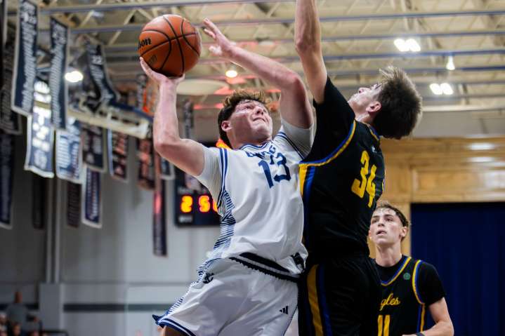 Staten Island HS boys’ hoops: Cardiac kid Nick Lee shines again late as Sea downs St. Peter’s, 43