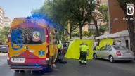 Muere una mujer tras precipitarse desde un décimo piso con sus dos hijos de 3 años, ambos muy graves