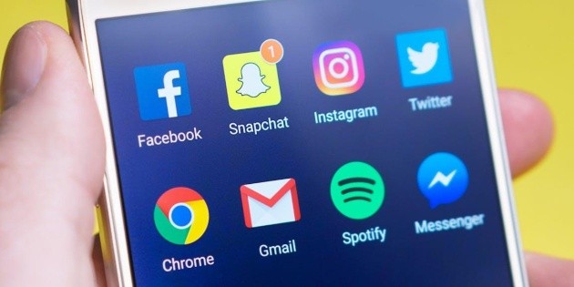 Estados Unidos propone revisar historial de redes sociales a turistas