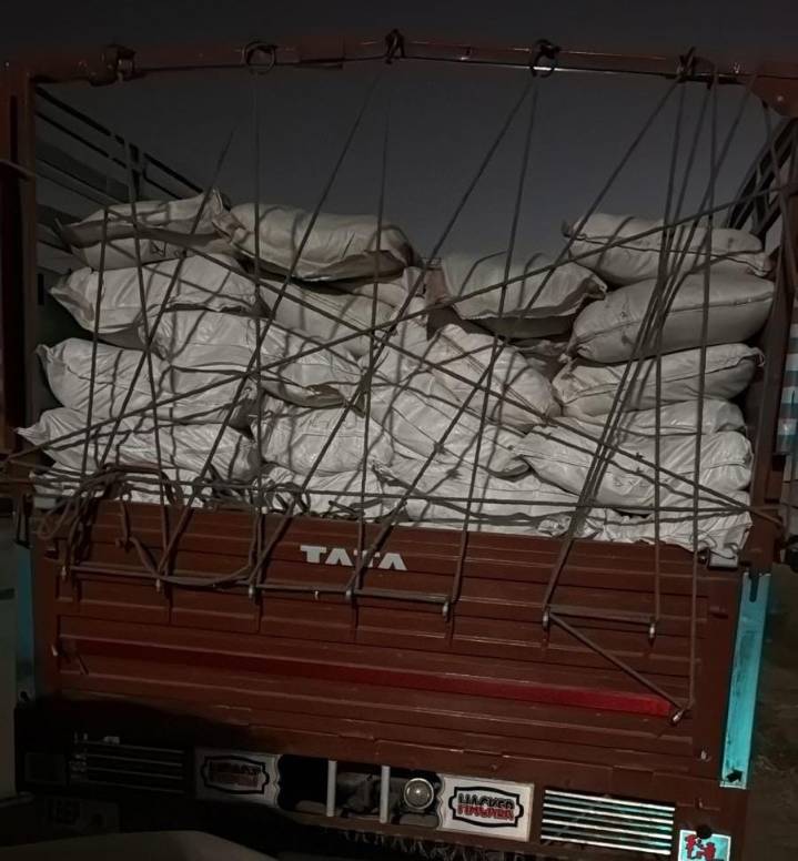 15 Tonnes of Banned Polythene Seized at Budgam Railway Station