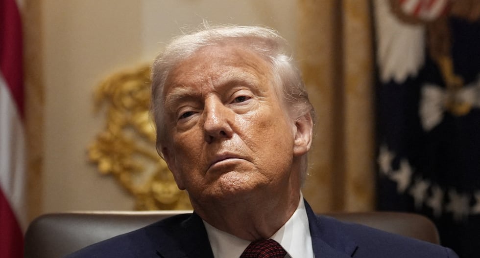 EE.UU. amenaza con quitar fondos a Nueva York por dar licencias comerciales a inmigrantes