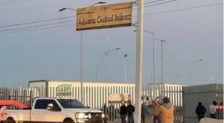 Protestan campesinos el cruce internacional de Santa Teresa