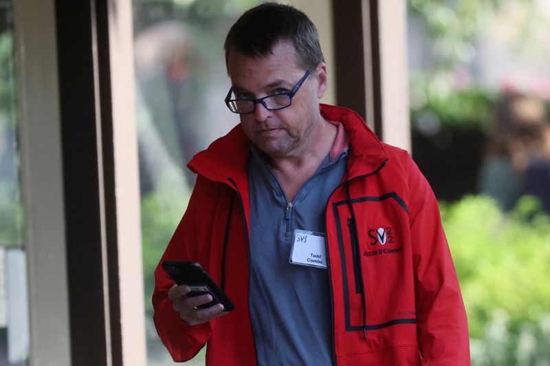 Berkshire Hathaway shakes up management as Buffett prepares handover to Abel