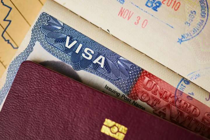 U.S. Expands Online Presence Review to H‑1B and H‑4 Visa Applicants