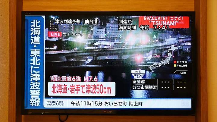 Terremoto de magnitud 7.6 grados sacude Japón y activan alerta por tsunami de 3 metros de altura