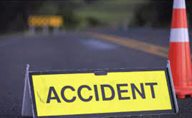 Three killed, one injured in head-on truck collision in Karnataka...