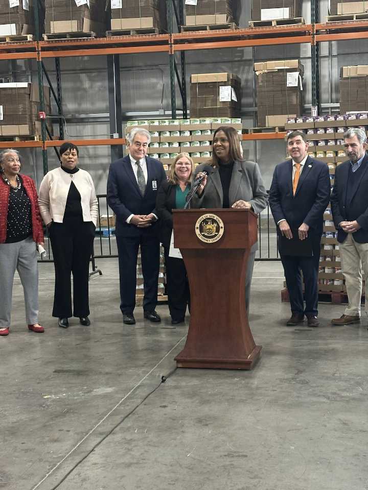 Food banks expects 7,000 cans of infant formula to go fast