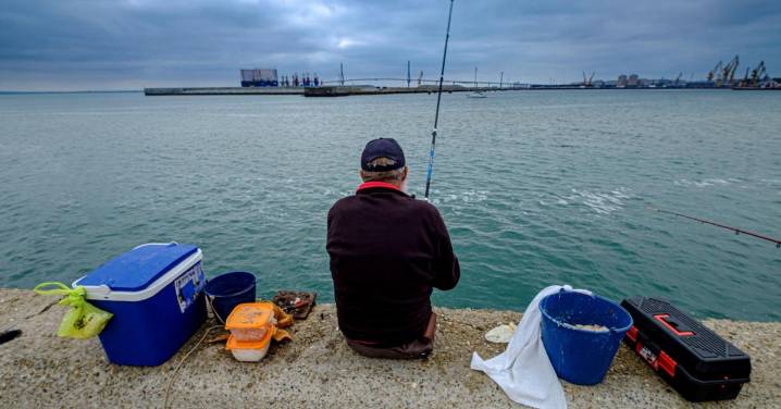 El TSJA anula el decreto que regula la pesca recreativa en Andalucía y que afectaba a más de 200.000 licencias