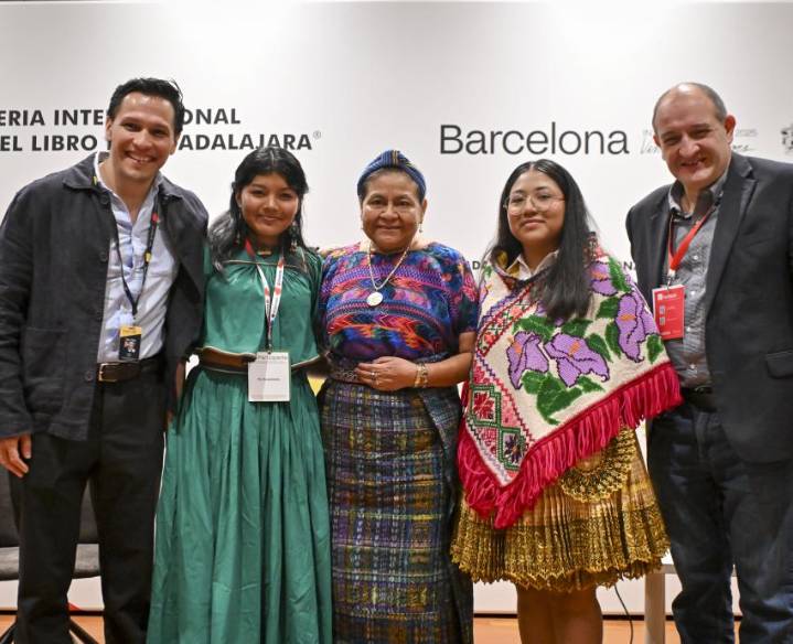 Rigoberta Menchú llama a niñas y adolescentes indígenas a mantener lucha y liderazgo