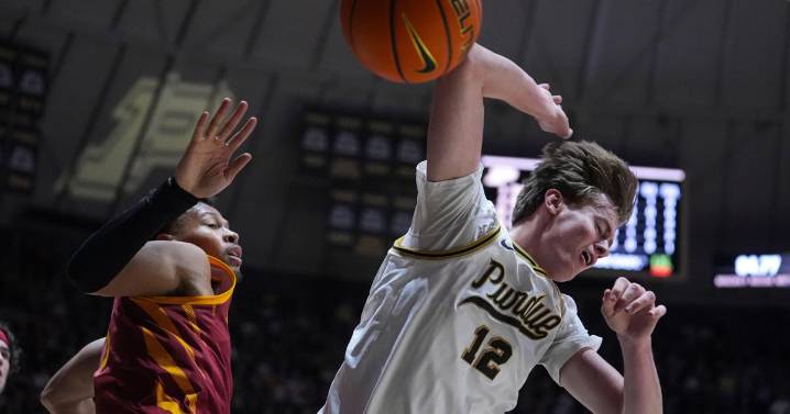 No. 10 Iowa State takes down No. 1 Purdue, 81