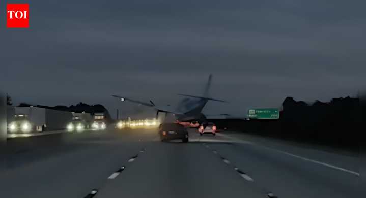 Small plane crash-lands on Florida freeway; hits car