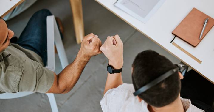 Sentirse querido en casa afecta así a tu vida laboral (y a la de tus jefes) según un estudio