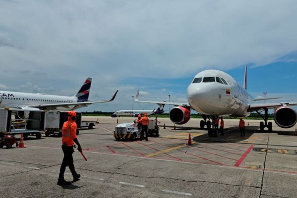 Avión de carga paraliza operaciones en el aeropuerto de Barranquilla