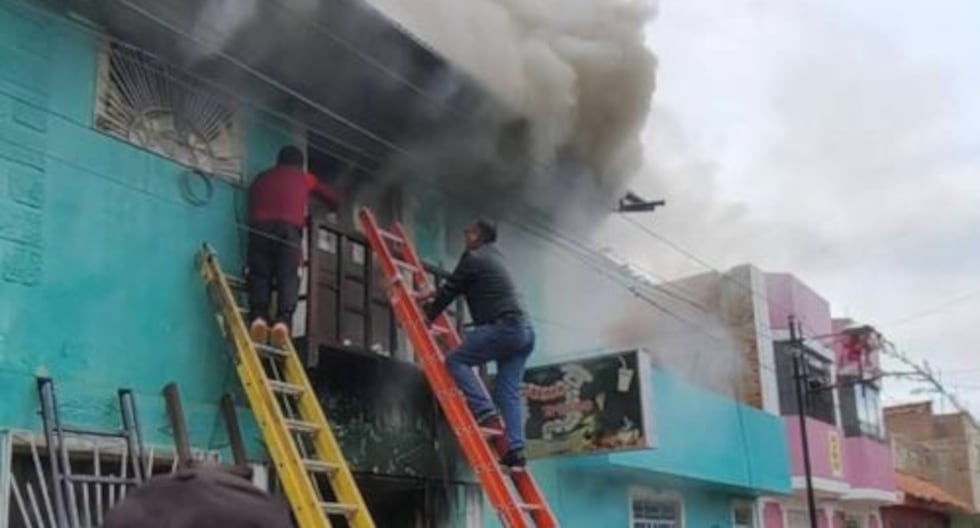 ¡Tragedia! Diez estudiantes mueren calcinados en karaoke de Puno