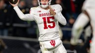 Sayin, Mendoza chase Big Ten title and Heisman Trophy when No. 1 Ohio St faces No. 2 Indiana