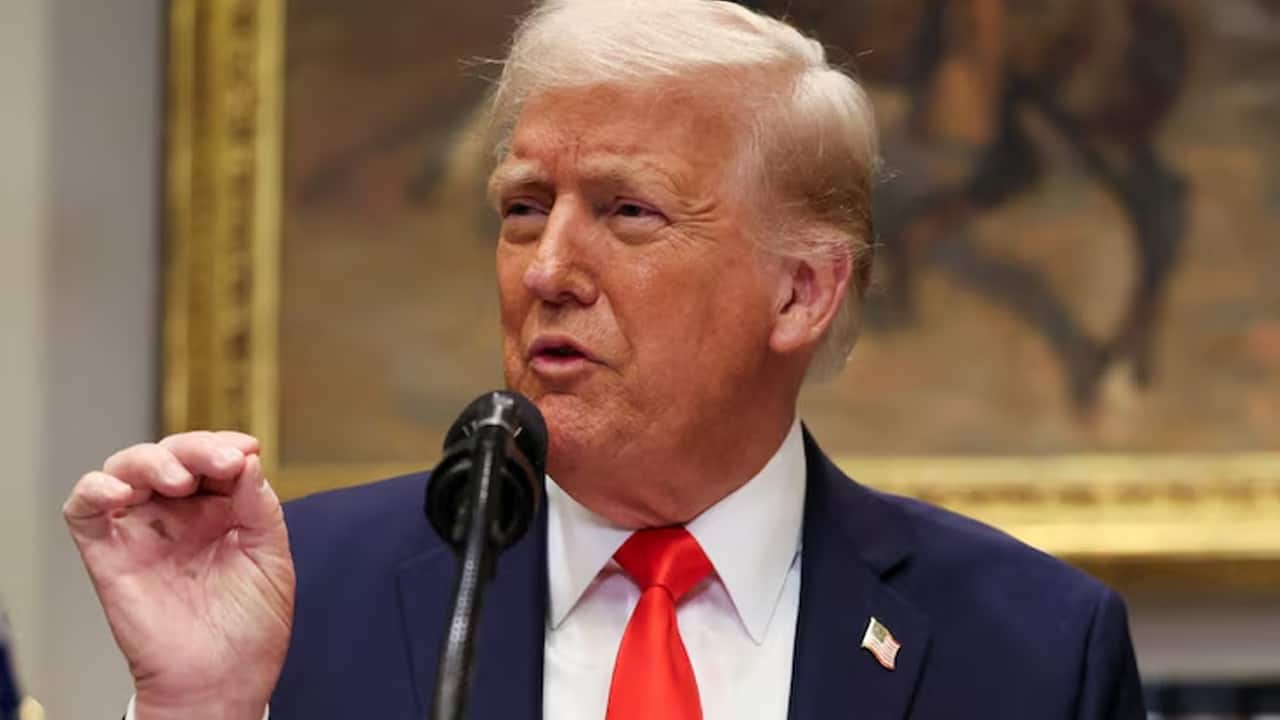 Trump appears to nod off repeatedly during three-hour Cabinet meeting as questions swirl about age and stamina