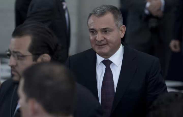 Detienen a presunto colaborador de García Luna relacionado con el desvío de recursos de cárceles