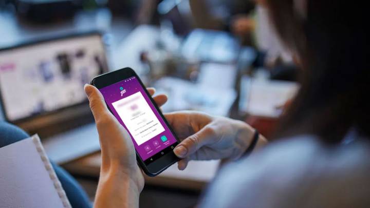 Sentencian a sujeto que acosó digitalmente a su expareja