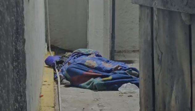 Encuentran hombre sin vida junto a gasolinera en la colonia Azteca