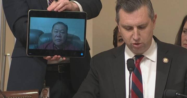 Purple Heart Veteran confronts Homeland Security Secretary over deportation