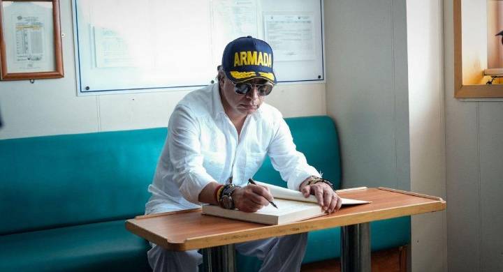 Gustavo Petro arremete contra el Congreso por caída de la ley de financiamiento