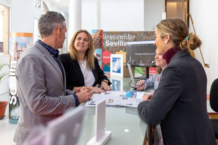 Nuevo punto de información turística en el edificio Laredo