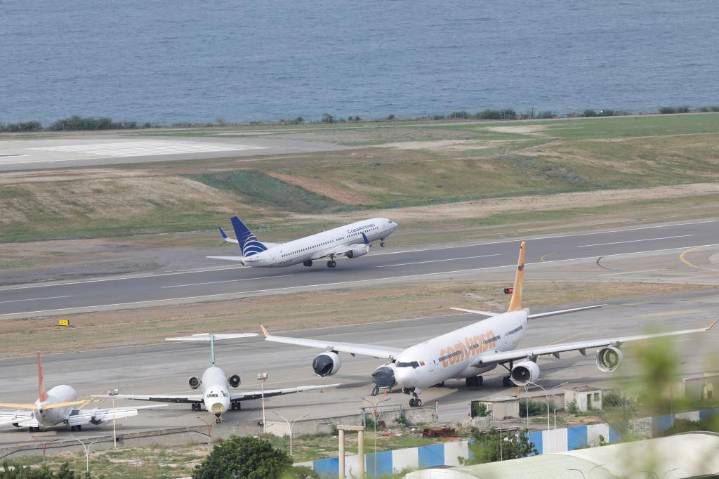 Copa Airlines suspende vuelos a Venezuela; pilotos reportan intermitencias en señales de navegación