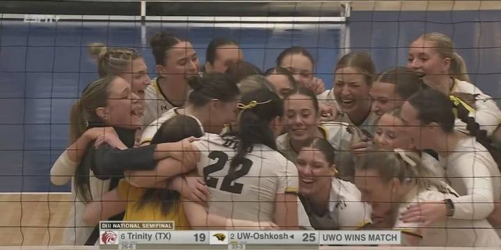UW-Oshkosh volleyball sweeps Trinity to reach national championship game