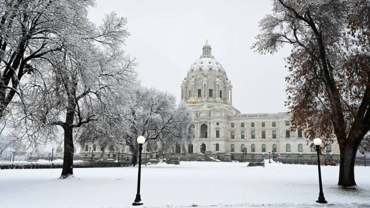 Minnesota projects $2.5B surplus now, $3B shortfall later in decade